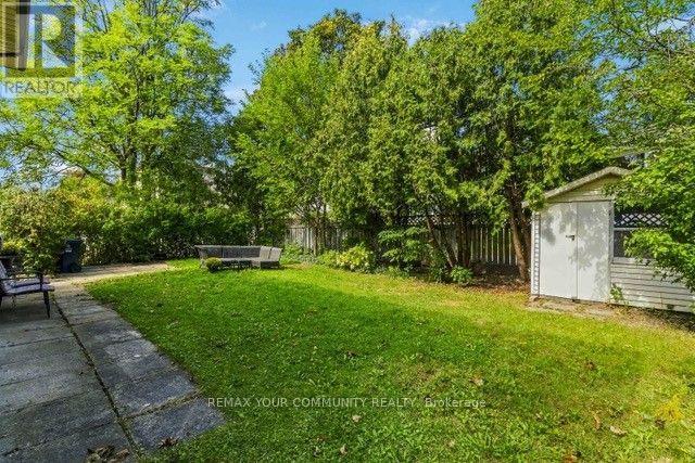 2 Munhall Road, Toronto, Ontario  M9P 1P9 - Photo 40 - W13811438