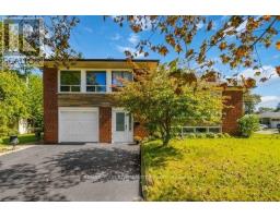 2 MUNHALL ROAD, Toronto, Ontario