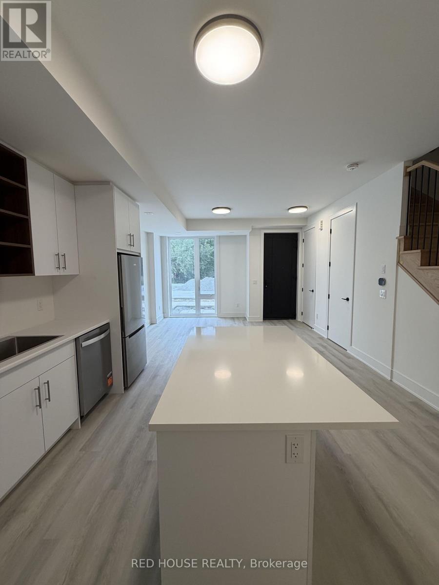 226 Ellis Avenue, St. Catharines, Ontario  L2P 0H2 - Photo 5 - X13811284