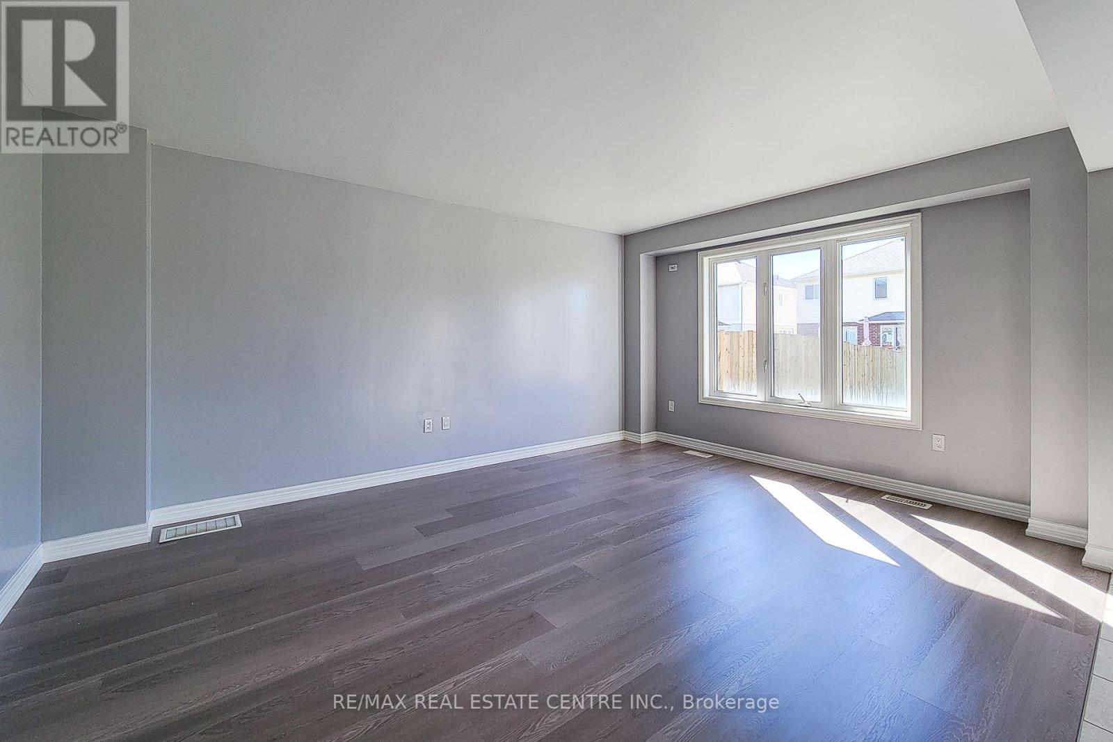 7733 Shaw Street, Niagara Falls, Ontario  L2G 0H1 - Photo 10 - X13811298