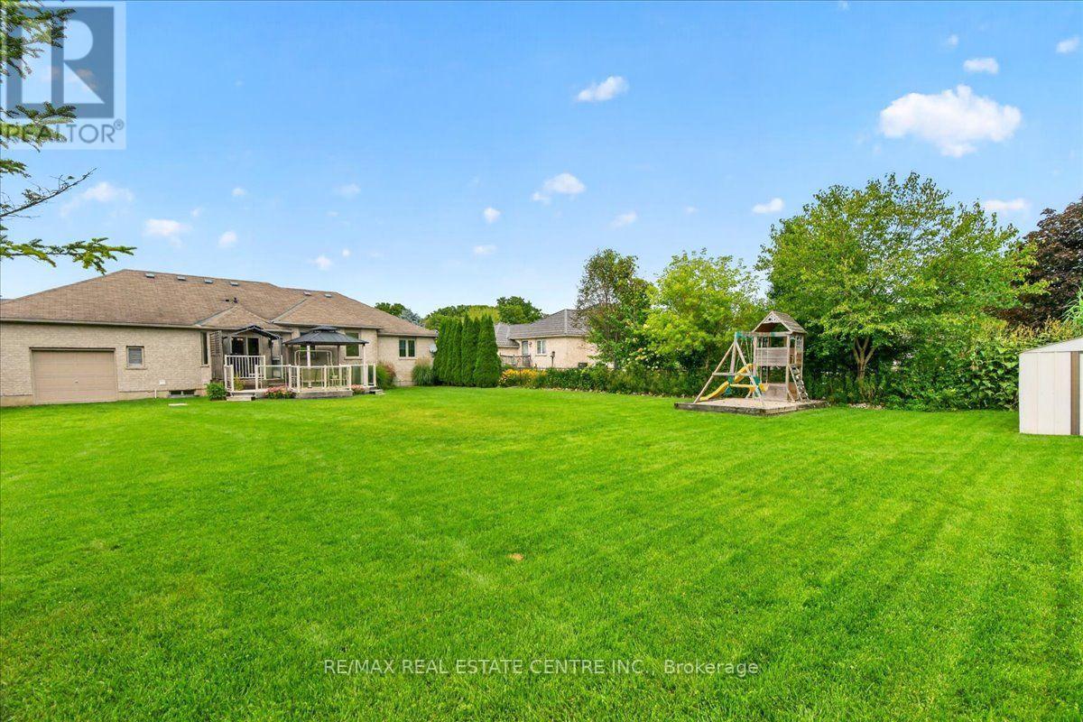 515 Woodward Drive, Strathroy-Caradoc, Ontario  N0L 1W0 - Photo 44 - X13811422