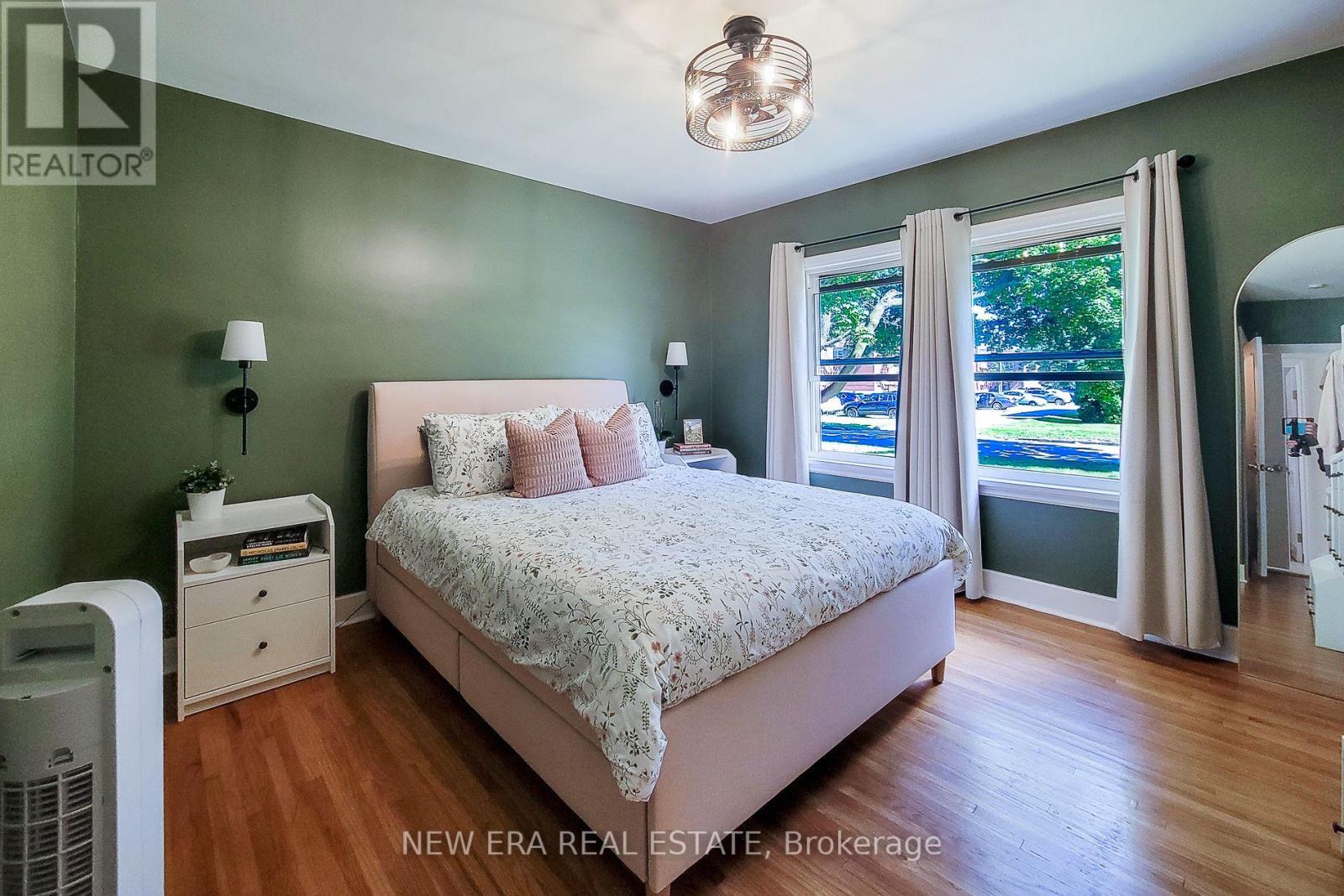 19 Thorndale Avenue, St. Catharines, Ontario  L2R 6A6 - Photo 25 - X13811446