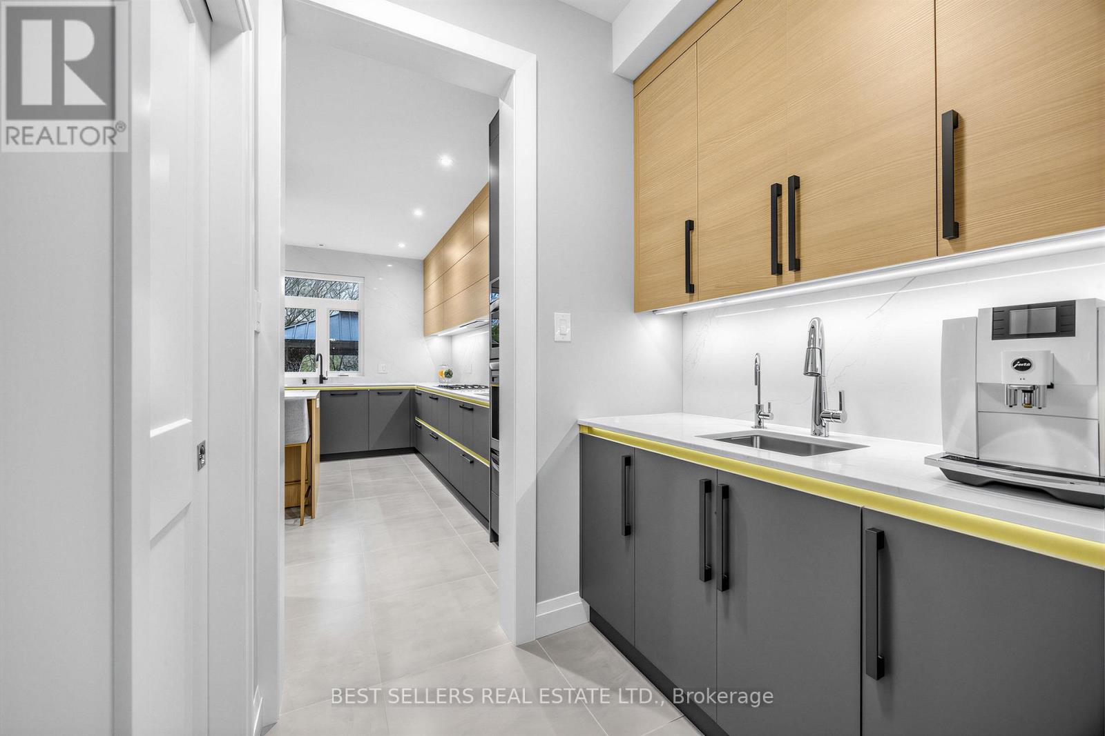 395 Klein Circle, Hamilton, Ontario  L9K 0K3 - Photo 8 - X13811488
