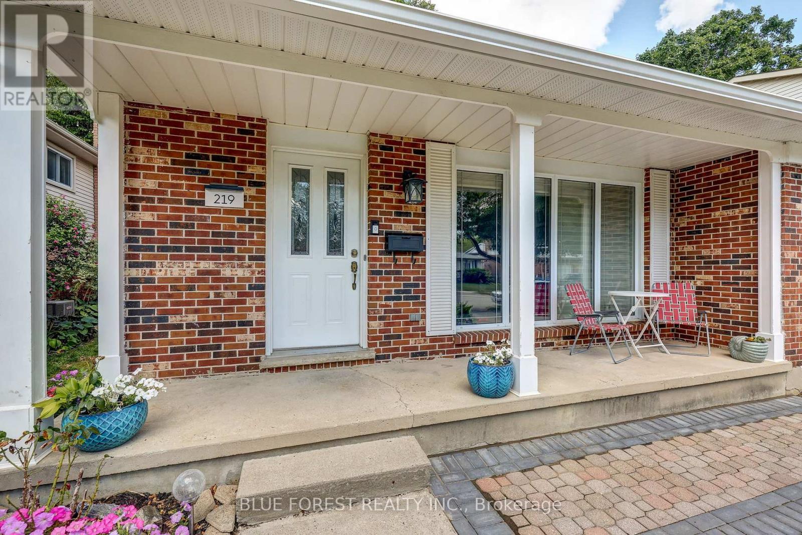 219 Worthington Avenue, London South, Ontario  N5Z 4H9 - Photo 5 - X13473178