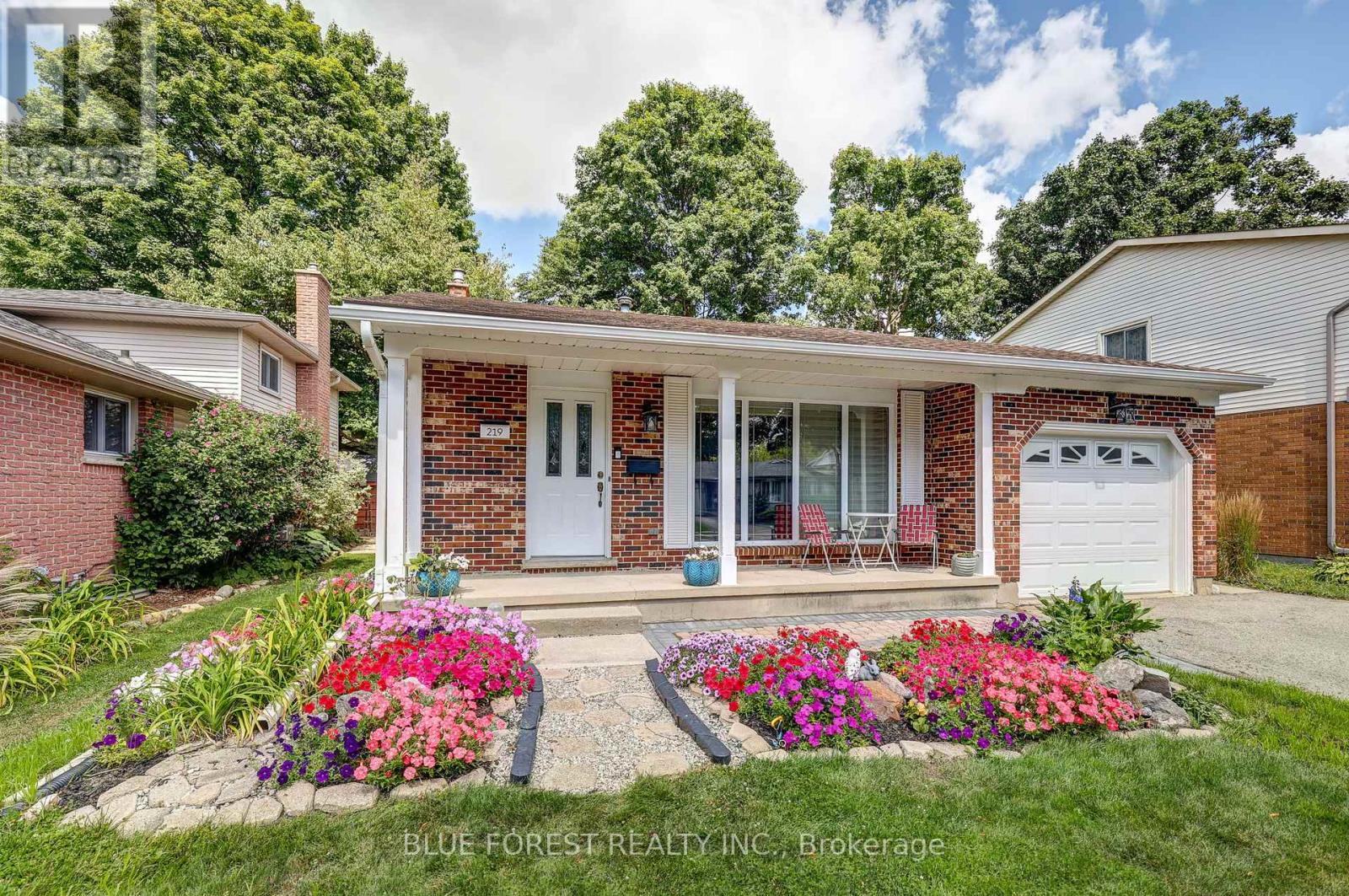 219 Worthington Avenue, London South, Ontario  N5Z 4H9 - Photo 4 - X13473178