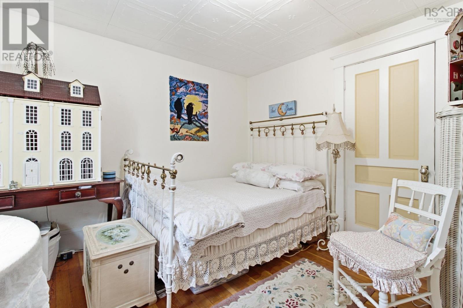 6235 Seaforth Street photo 20