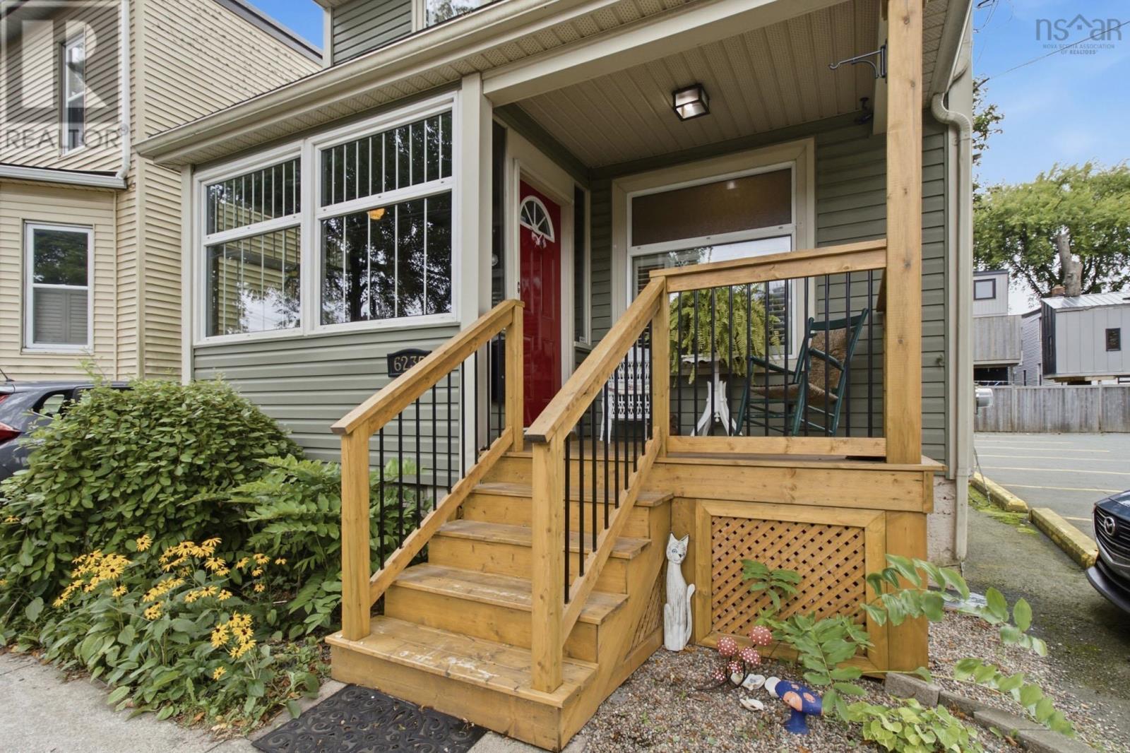 6235 Seaforth Street photo 5