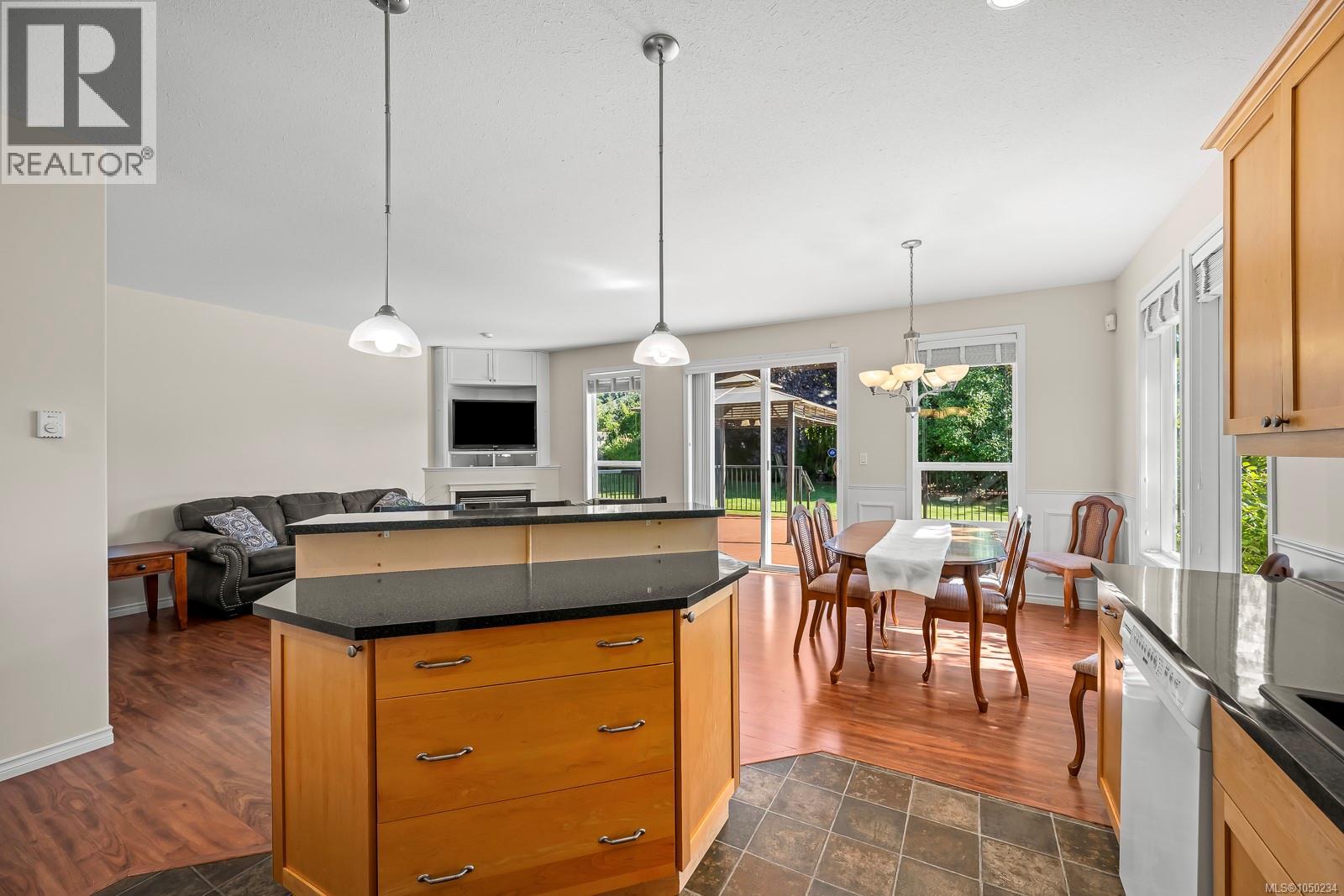 2464 Stirling Cres, Courtenay, British Columbia  V9N 1Y2 - Photo 22 - 1050234
