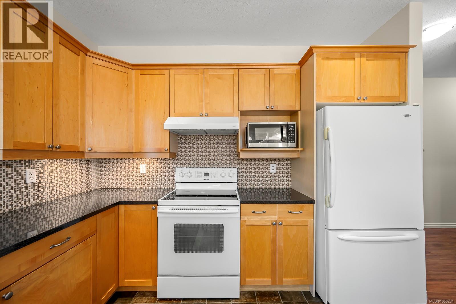 2464 Stirling Cres, Courtenay, British Columbia  V9N 1Y2 - Photo 23 - 1050234