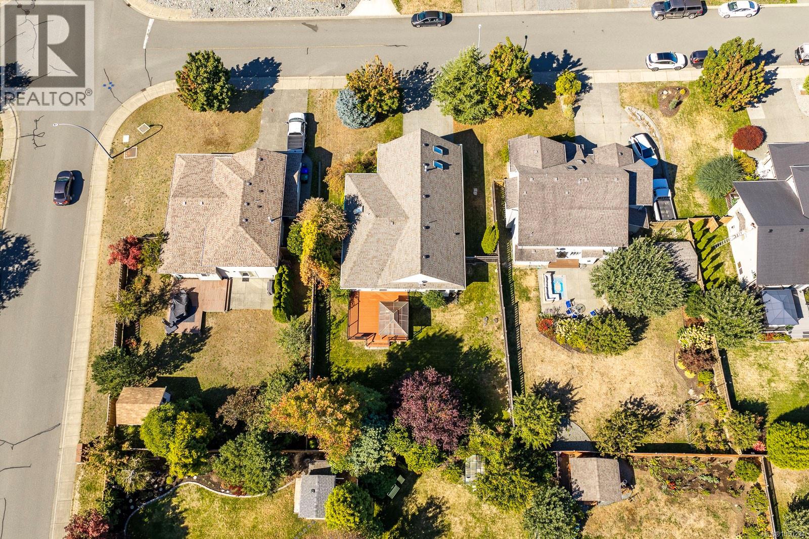 2464 Stirling Cres, Courtenay, British Columbia  V9N 1Y2 - Photo 73 - 1050234