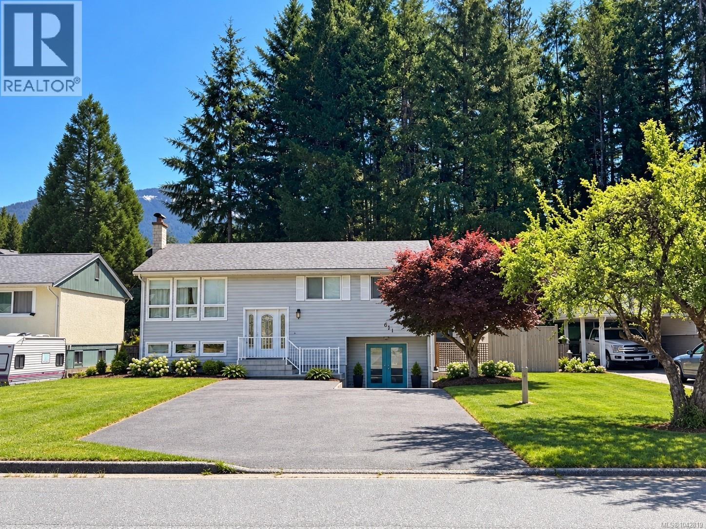 611 Nimpkish Dr, Gold River, British Columbia  V0P 1G0 - Photo 4 - 1042819
