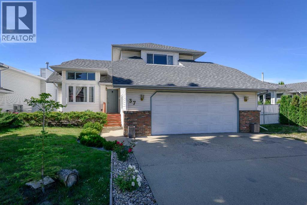 37 Denovan Crescent, Red Deer, Alberta  T4R 2B6 - Photo 1 - A2317003