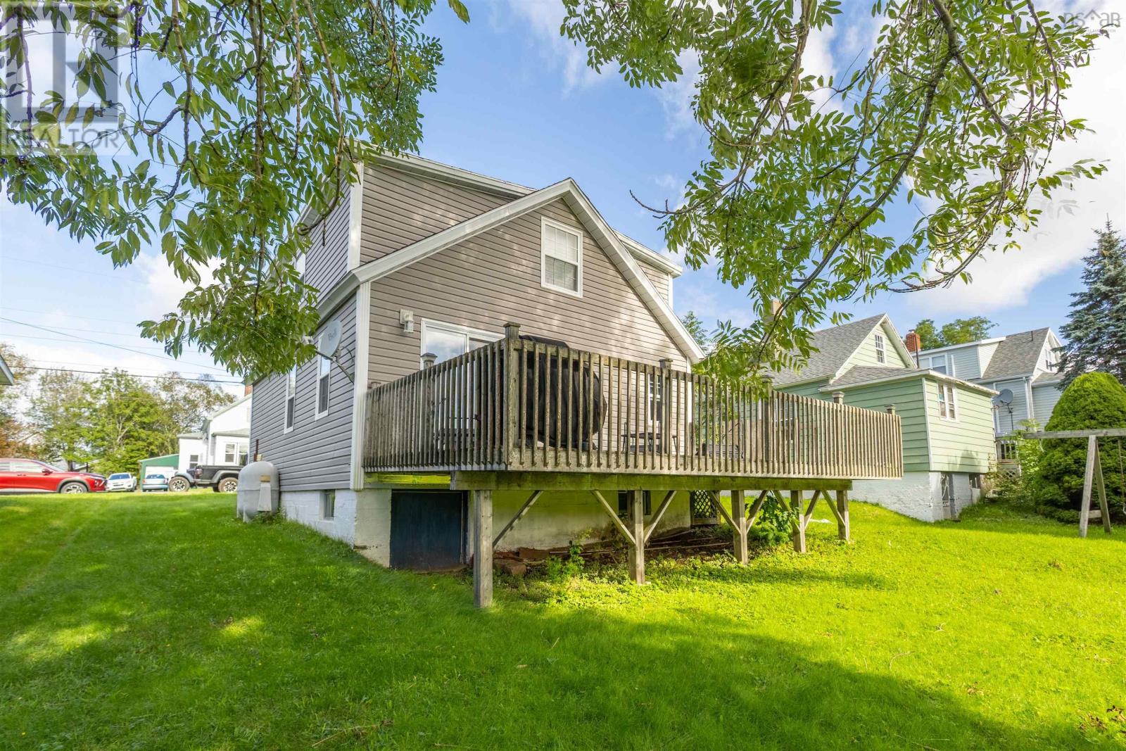 412 Atlantic Street, Sydney, Nova Scotia  B1P 3R8 - Photo 13 - 202623976