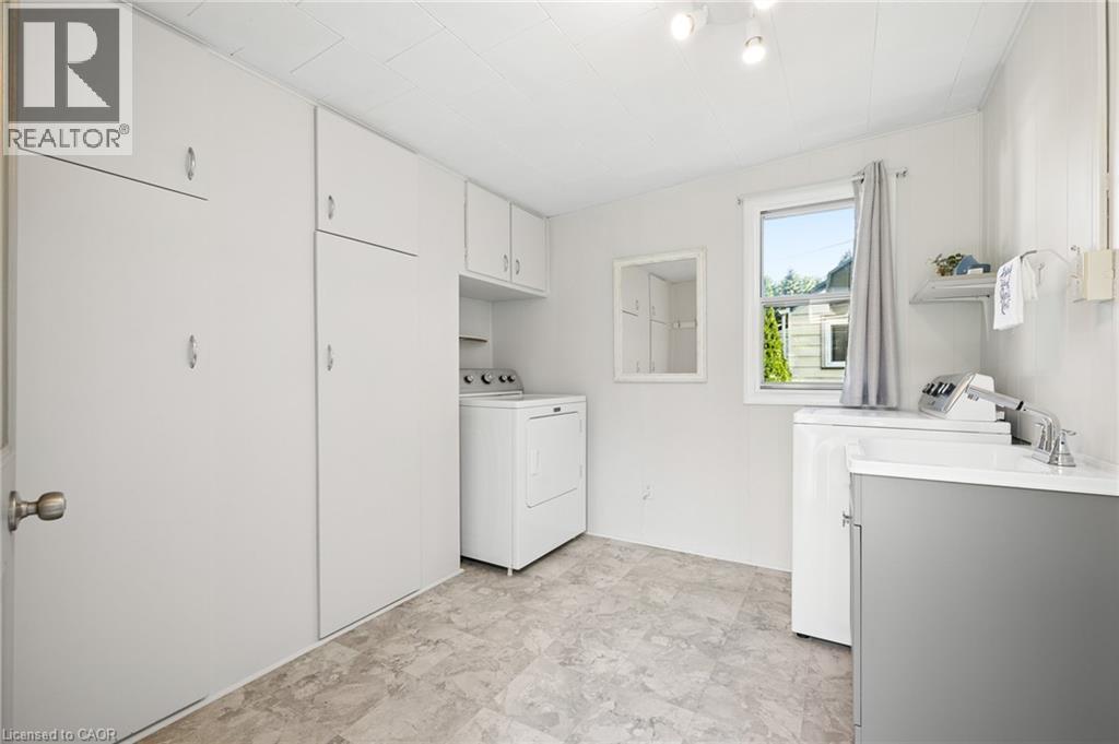 40 Perth Road, Kitchener, Ontario  N2M 3G5 - Photo 14 - 40864975