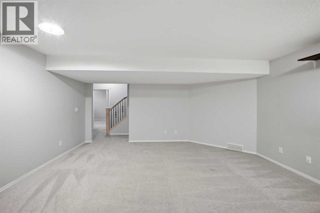 1433 Strathcona Drive SW photo 45