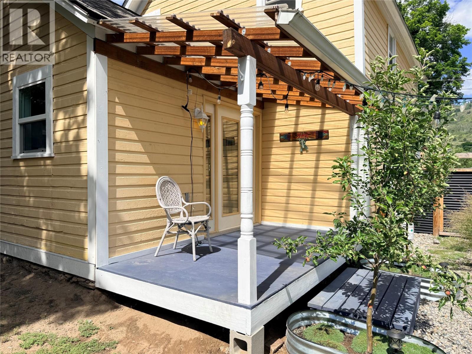 7577 4th Street, Grand Forks, British Columbia  V0H 1H0 - Photo 36 - 10391935