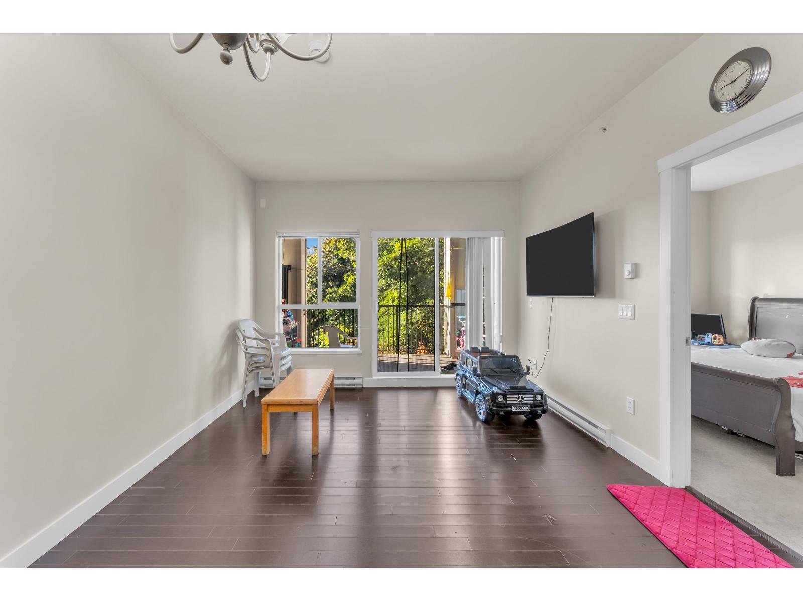 409 9655 King George Boulevard, Surrey, British Columbia V3T 0C7 - Photo 9 - R3167886