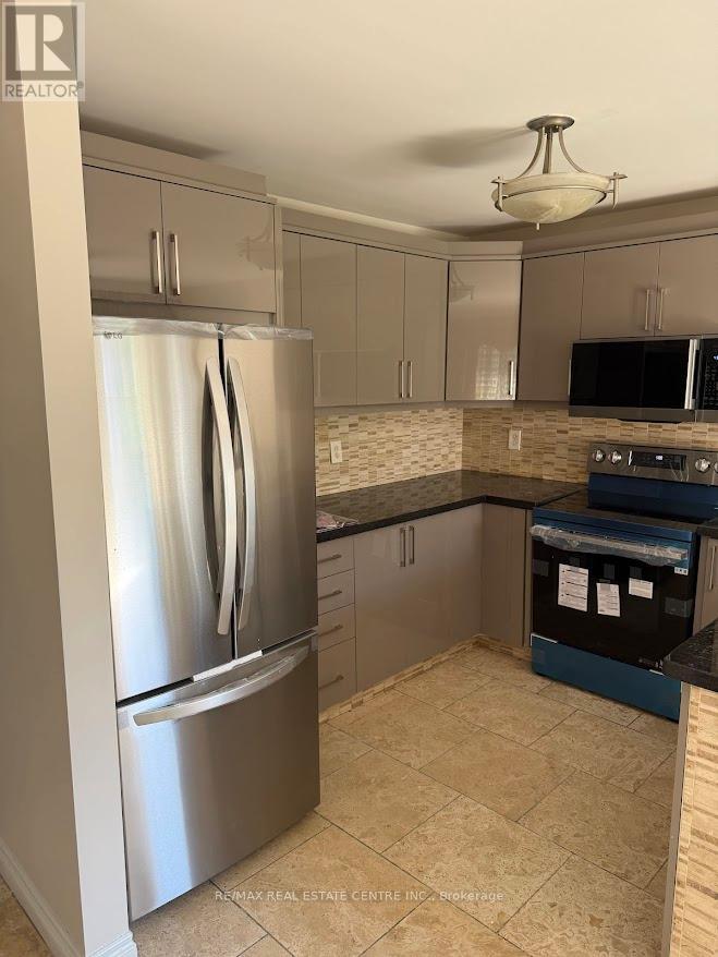 5989 Sidmouth Street, Mississauga, Ontario  L5V 2Z5 - Photo 16 - W13811534
