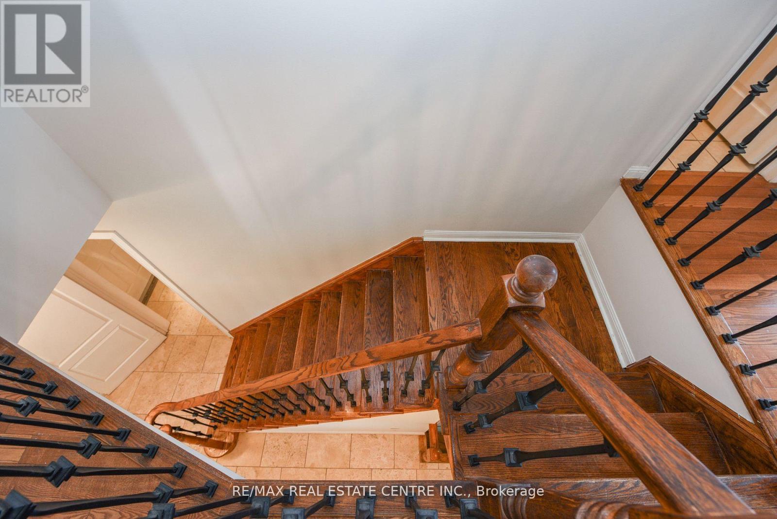 5989 Sidmouth Street, Mississauga, Ontario  L5V 2Z5 - Photo 19 - W13811534
