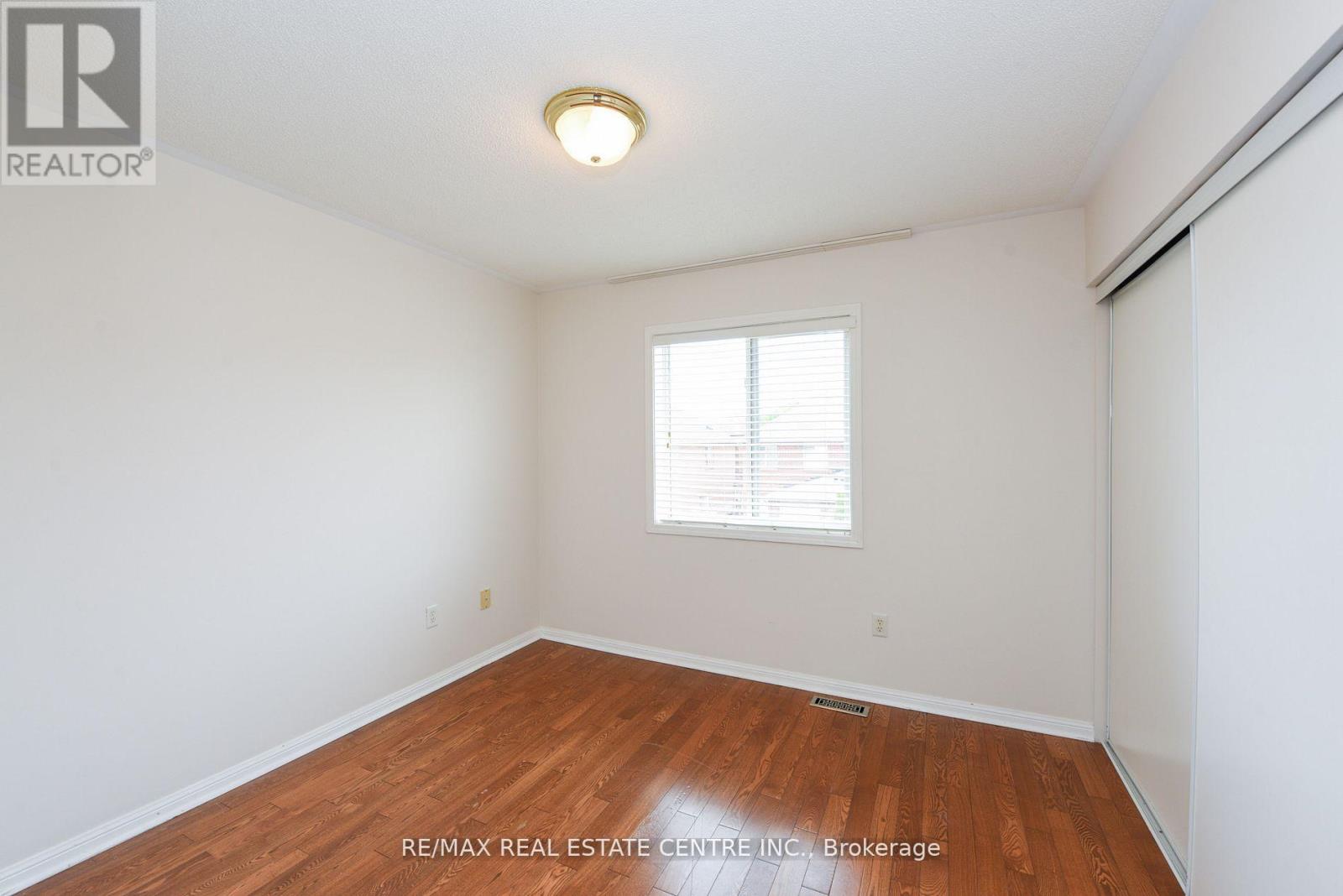 5989 Sidmouth Street, Mississauga, Ontario  L5V 2Z5 - Photo 23 - W13811534
