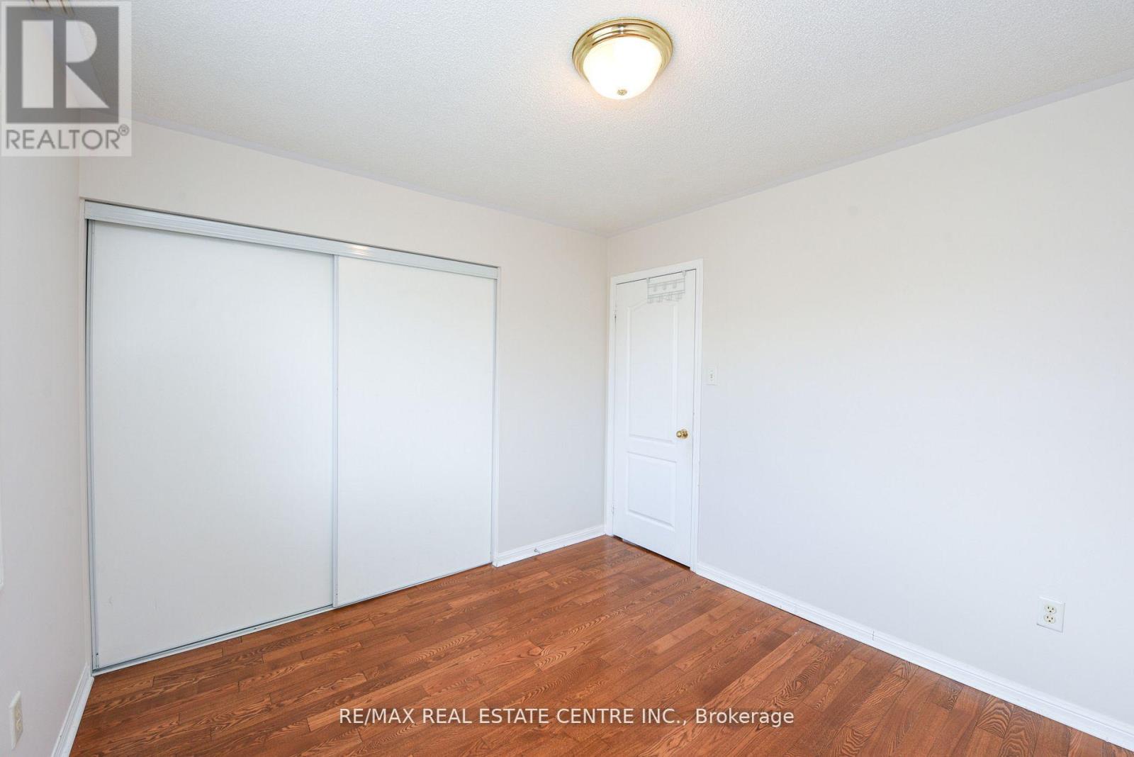 5989 Sidmouth Street, Mississauga, Ontario  L5V 2Z5 - Photo 24 - W13811534