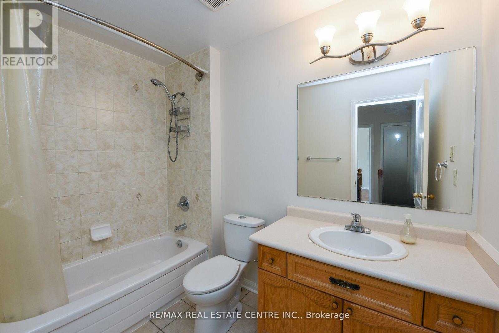 5989 Sidmouth Street, Mississauga, Ontario  L5V 2Z5 - Photo 28 - W13811534