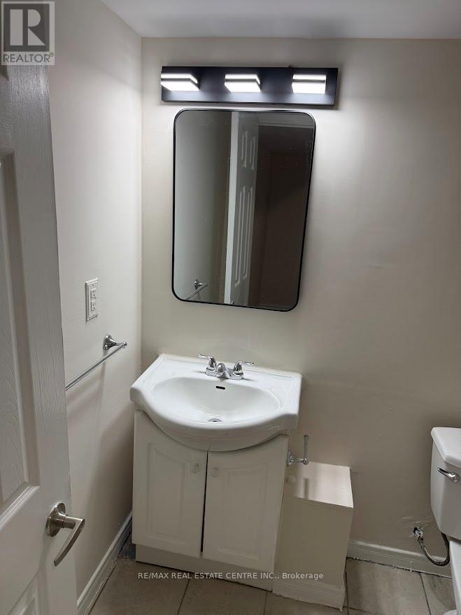 5989 Sidmouth Street, Mississauga, Ontario  L5V 2Z5 - Photo 35 - W13811534