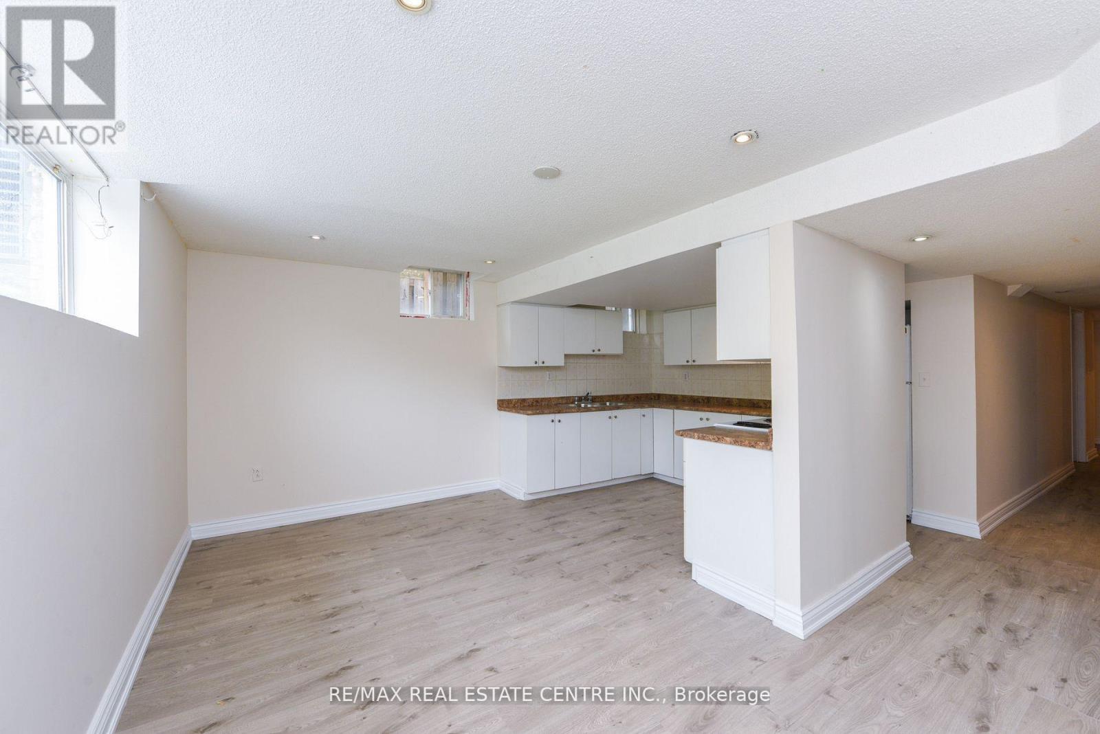 5989 Sidmouth Street, Mississauga, Ontario  L5V 2Z5 - Photo 43 - W13811534