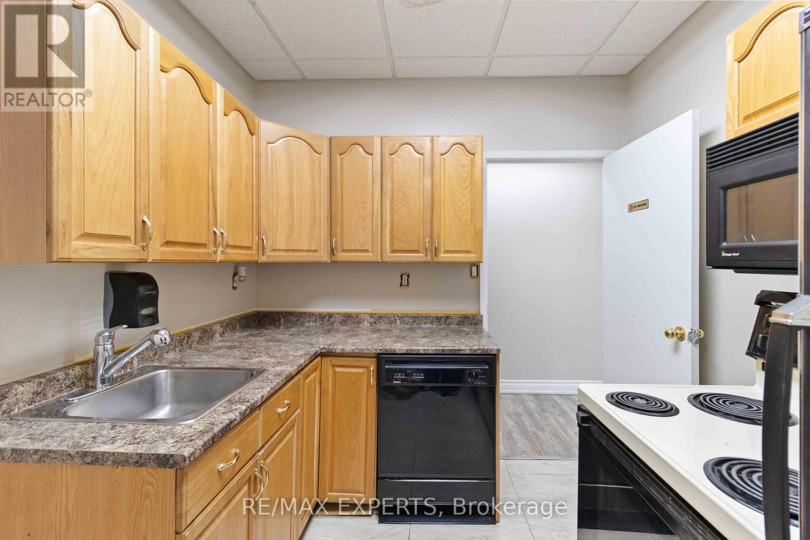 A - 234 Wilkinson Road, Brampton, Ontario  L6T 4N7 - Photo 26 - W13811572
