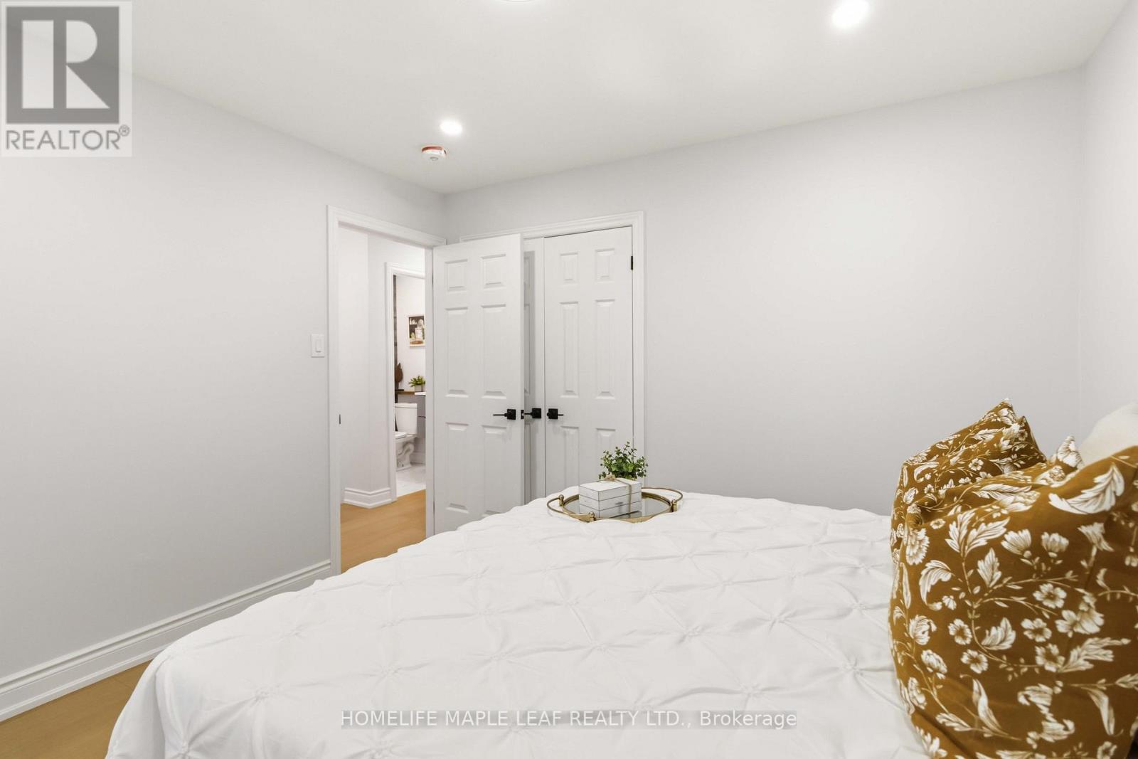 UPPER - 90 BURGBY AVENUE