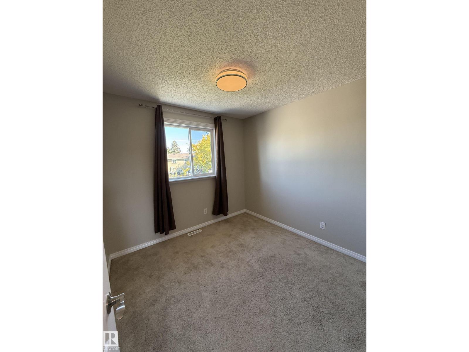 3723 46 St Nw Nw, Edmonton, Alberta  T6L 3T7 - Photo 16 - E4509744