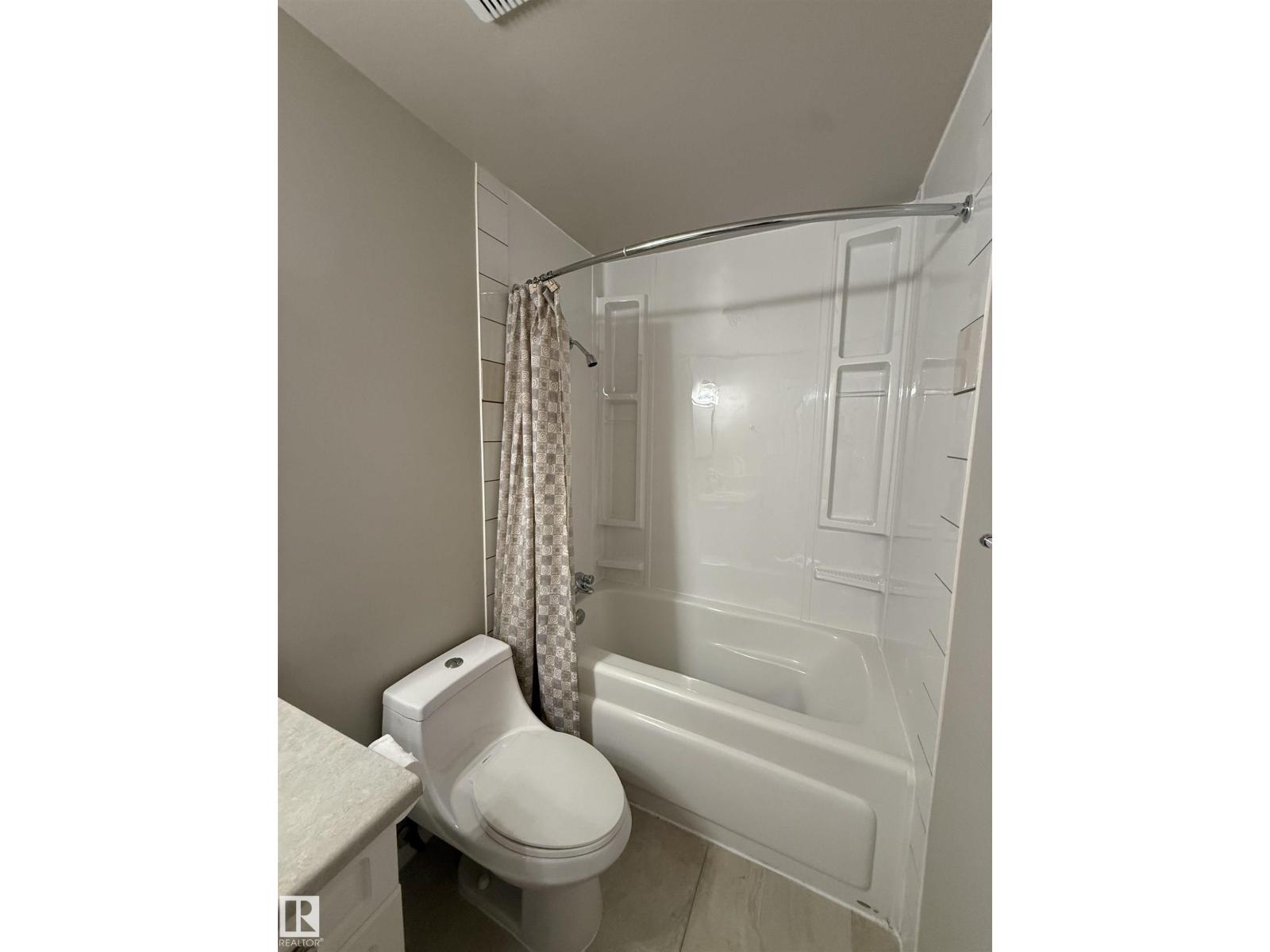 3723 46 St Nw Nw, Edmonton, Alberta  T6L 3T7 - Photo 19 - E4509744