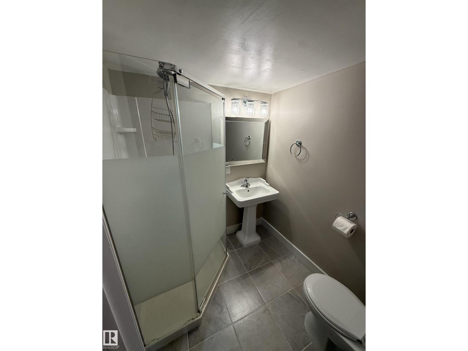 3723 46 St Nw Nw, Edmonton, Alberta  T6L 3T7 - Photo 32 - E4509744