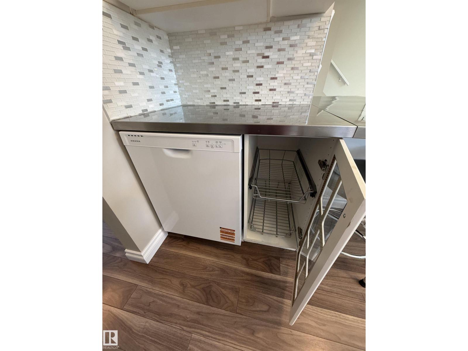 3723 46 St Nw Nw, Edmonton, Alberta  T6L 3T7 - Photo 6 - E4509744