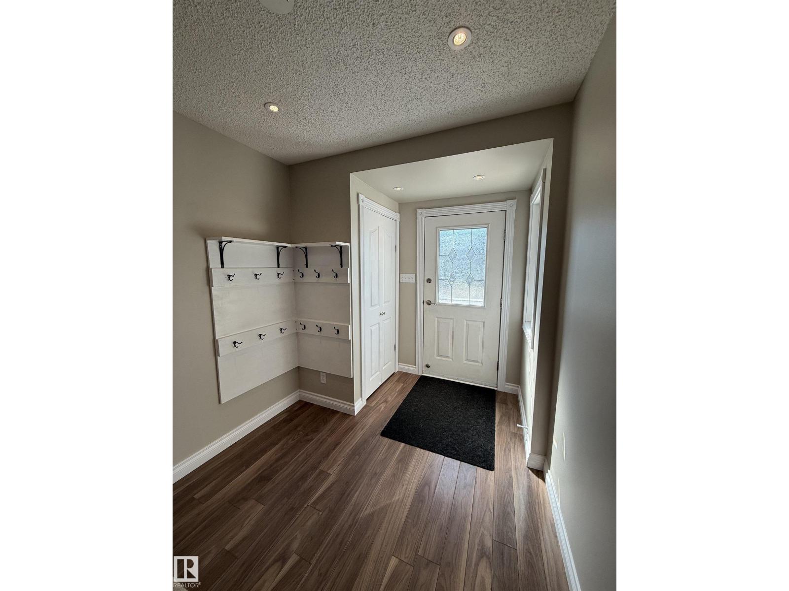 3723 46 St Nw Nw, Edmonton, Alberta  T6L 3T7 - Photo 8 - E4509744