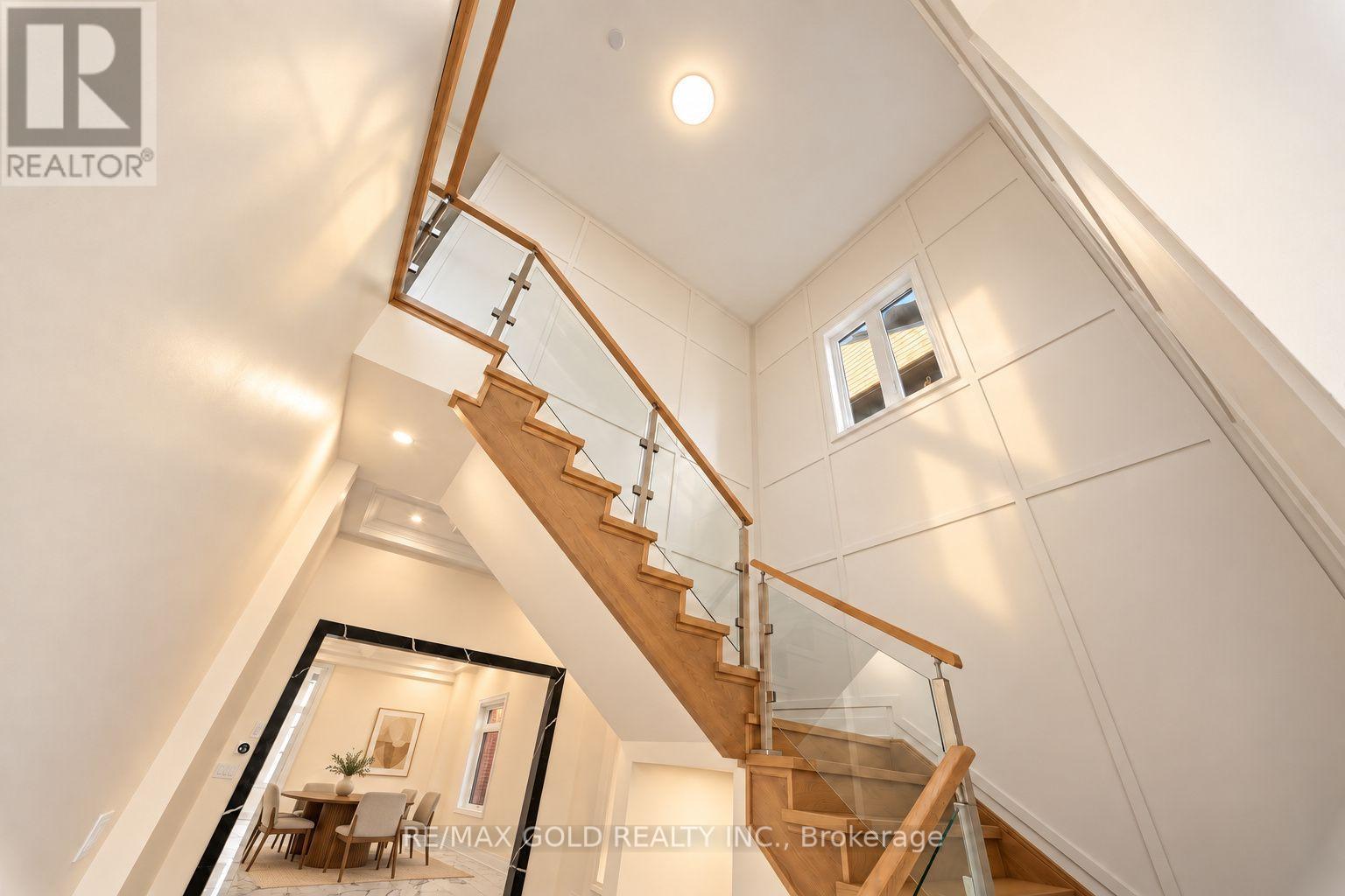 1199 Queens Plate Road E, Oakville, Ontario  L6M 5M4 - Photo 4 - W13664474