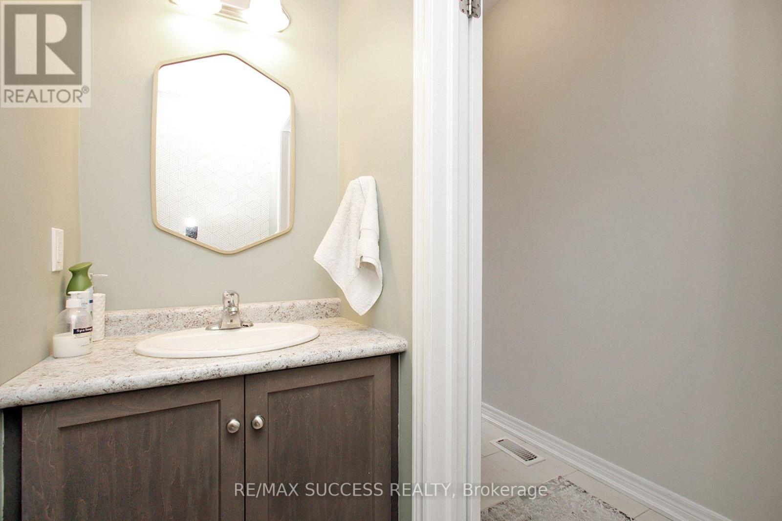 71 - 377 Glancaster Road, Hamilton, Ontario  L9G 0G4 - Photo 18 - X13811556