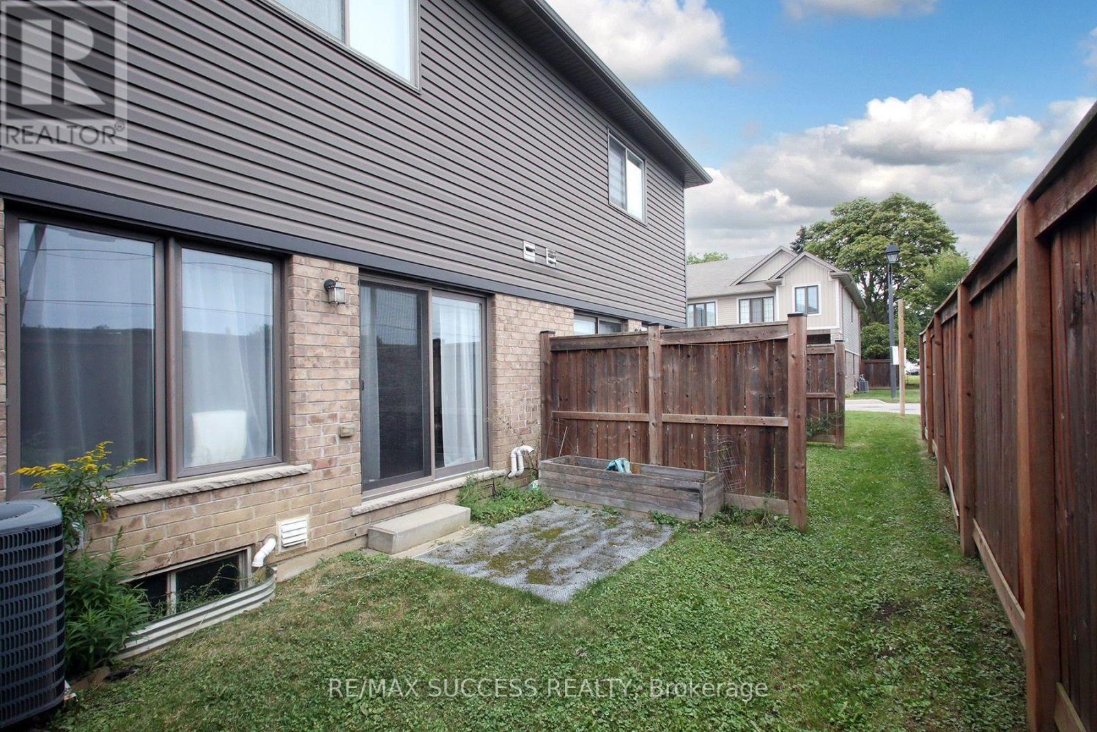 71 - 377 Glancaster Road, Hamilton, Ontario  L9G 0G4 - Photo 29 - X13811556