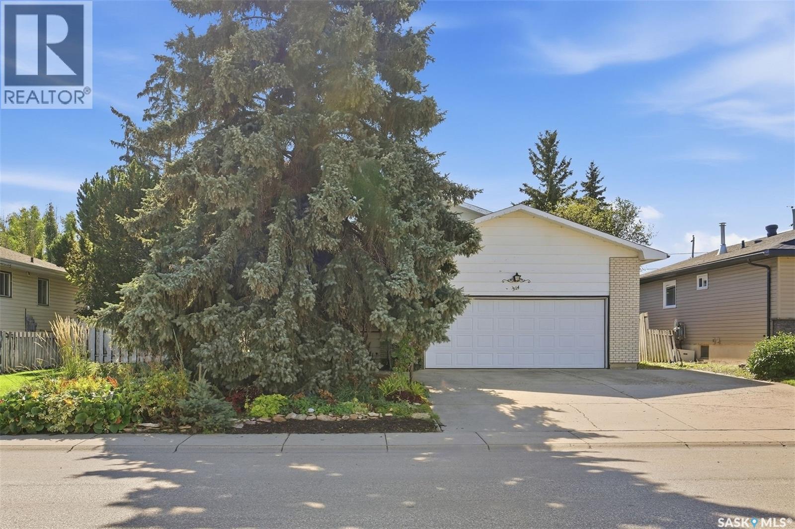314 4th Street S, Martensville, Saskatchewan  S0K 2T0 - Photo 38 - SK049083
