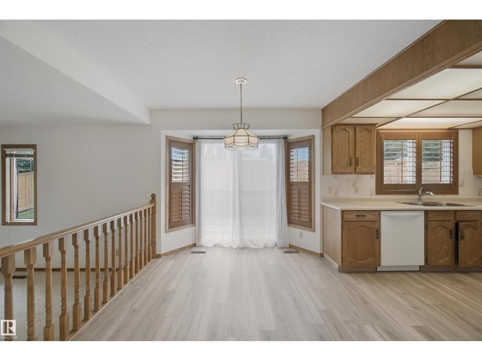 5828 181 ST NW photo 12