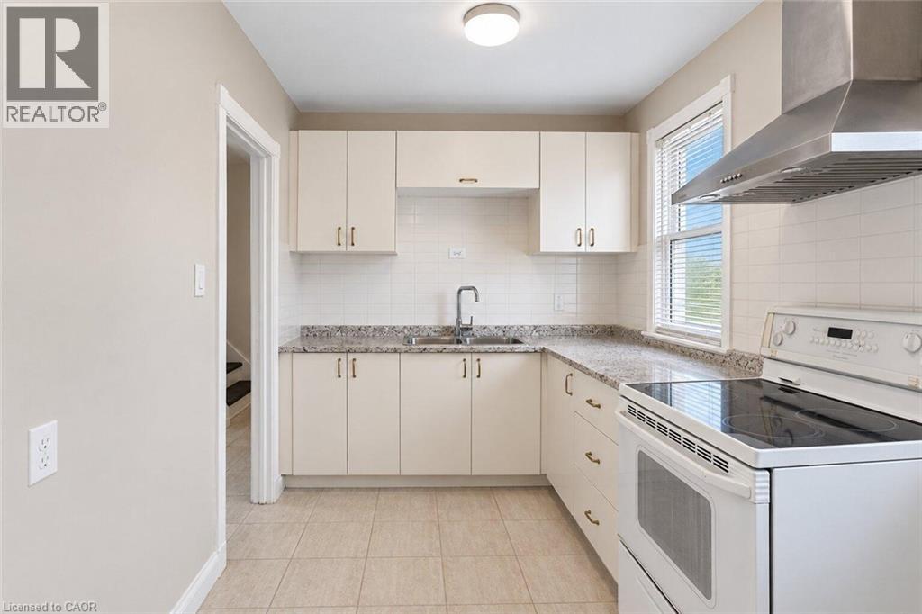 269 Queensdale Avenue E, Hamilton, Ontario  L9A 1L3 - Photo 17 - 40863878