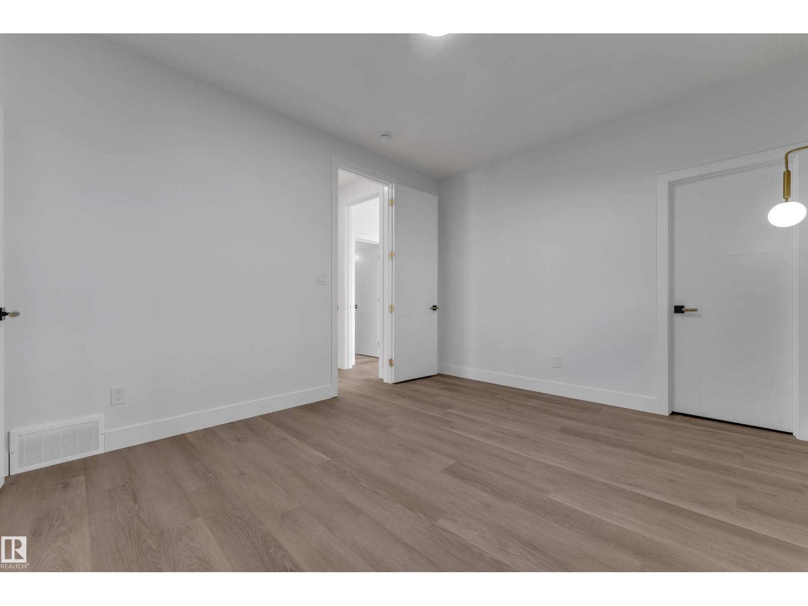 3132 7 Avenue Sw, Edmonton, Alberta  T6X 3M4 - Photo 47 - E4509747