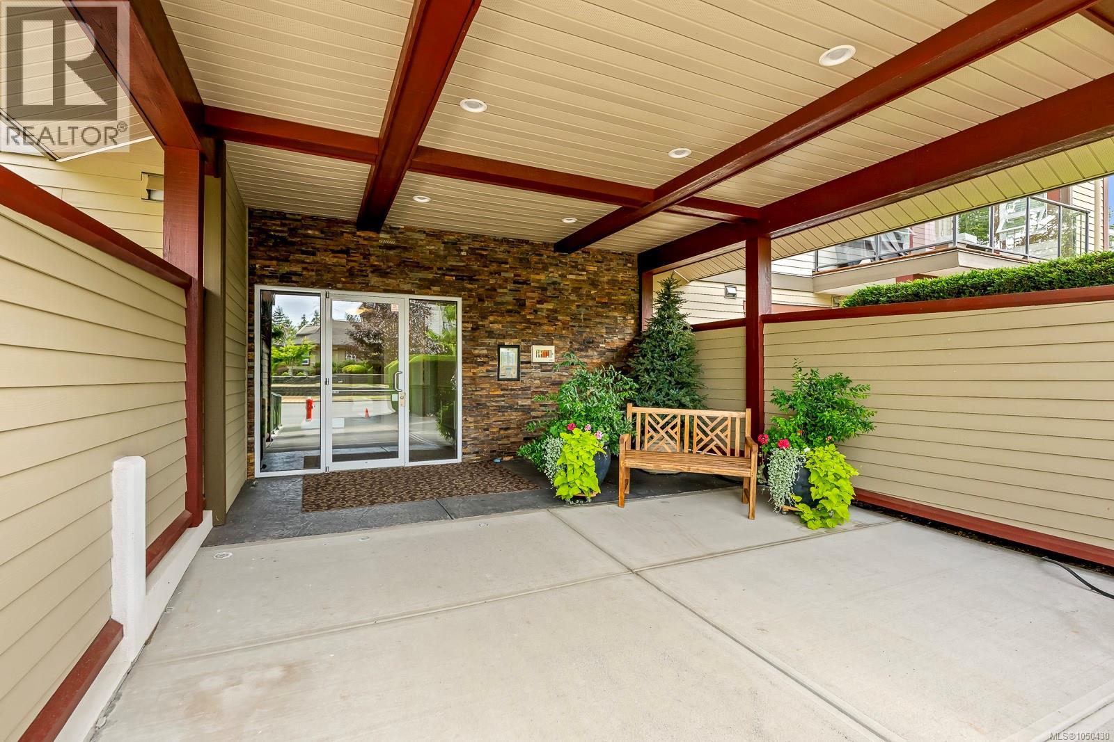 511 3666 Royal Vista Way, Courtenay, British Columbia  V9N 9X8 - Photo 4 - 1050430