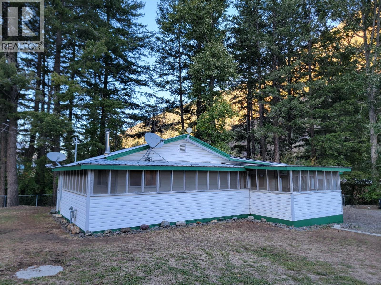1483 Main Street, Olalla, British Columbia  V0X 1N6 - Photo 32 - 10401514