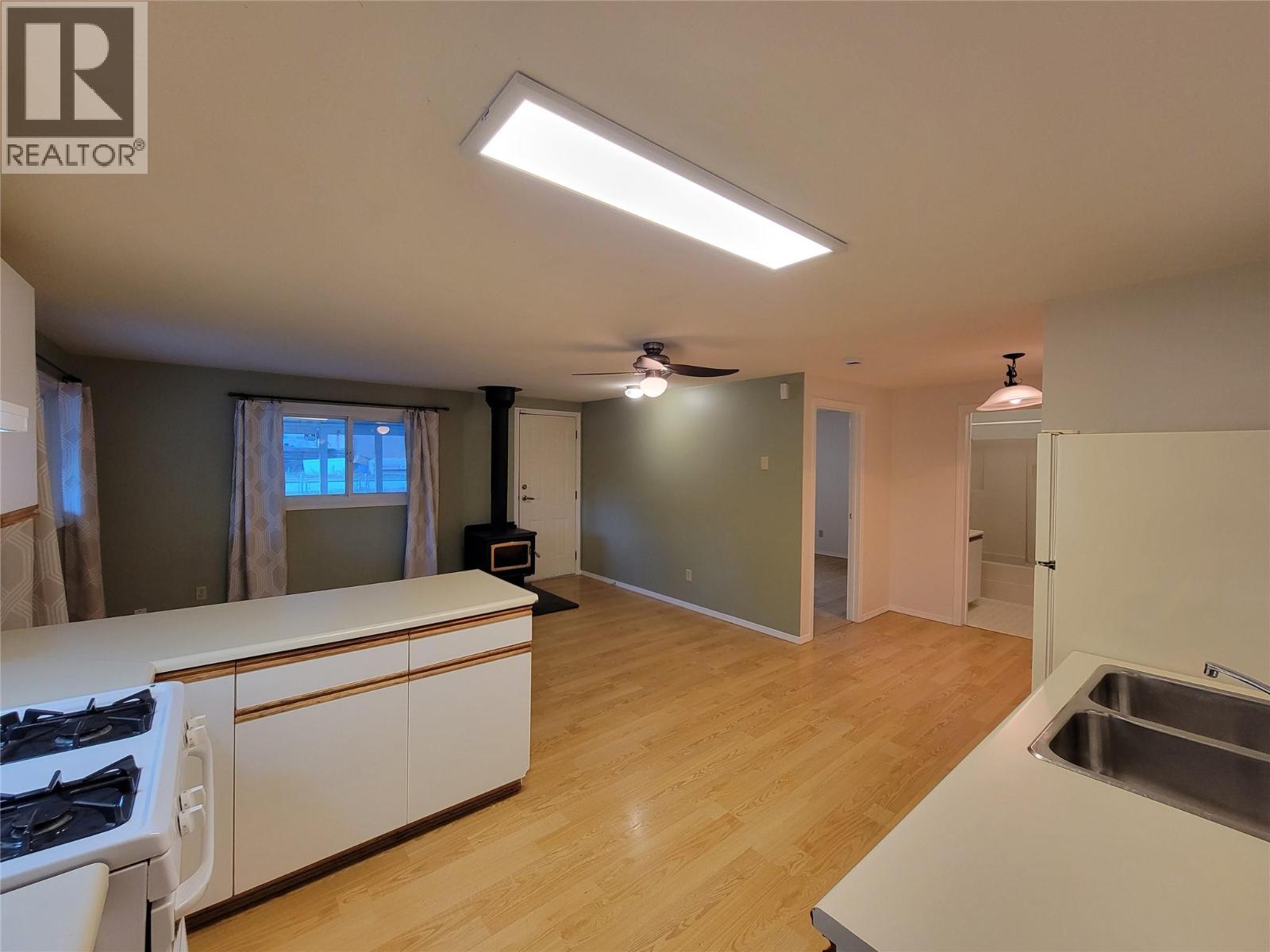1483 Main Street, Olalla, British Columbia  V0X 1N6 - Photo 7 - 10401514