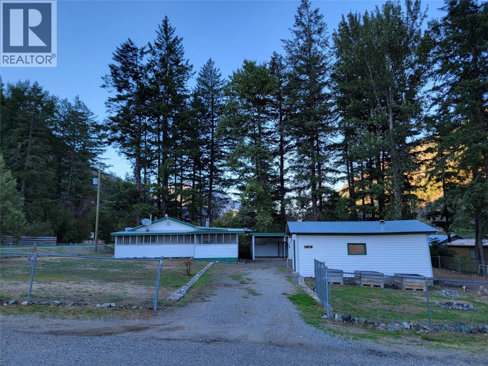 1483 Main Street, Olalla, British Columbia  V0X 1N6 - Photo 26 - 10401514