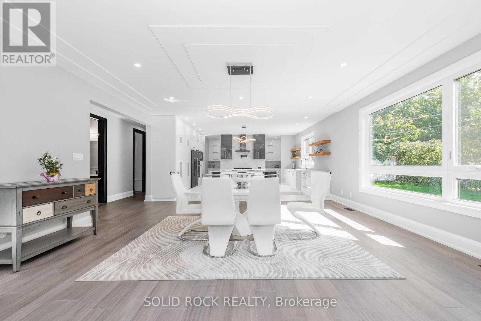 224 Roger Road, Ottawa, Ontario  K1H 5C6 - Photo 4 - X13811654