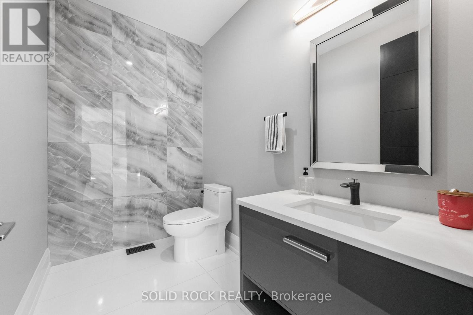 224 Roger Road, Ottawa, Ontario  K1H 5C6 - Photo 8 - X13811654