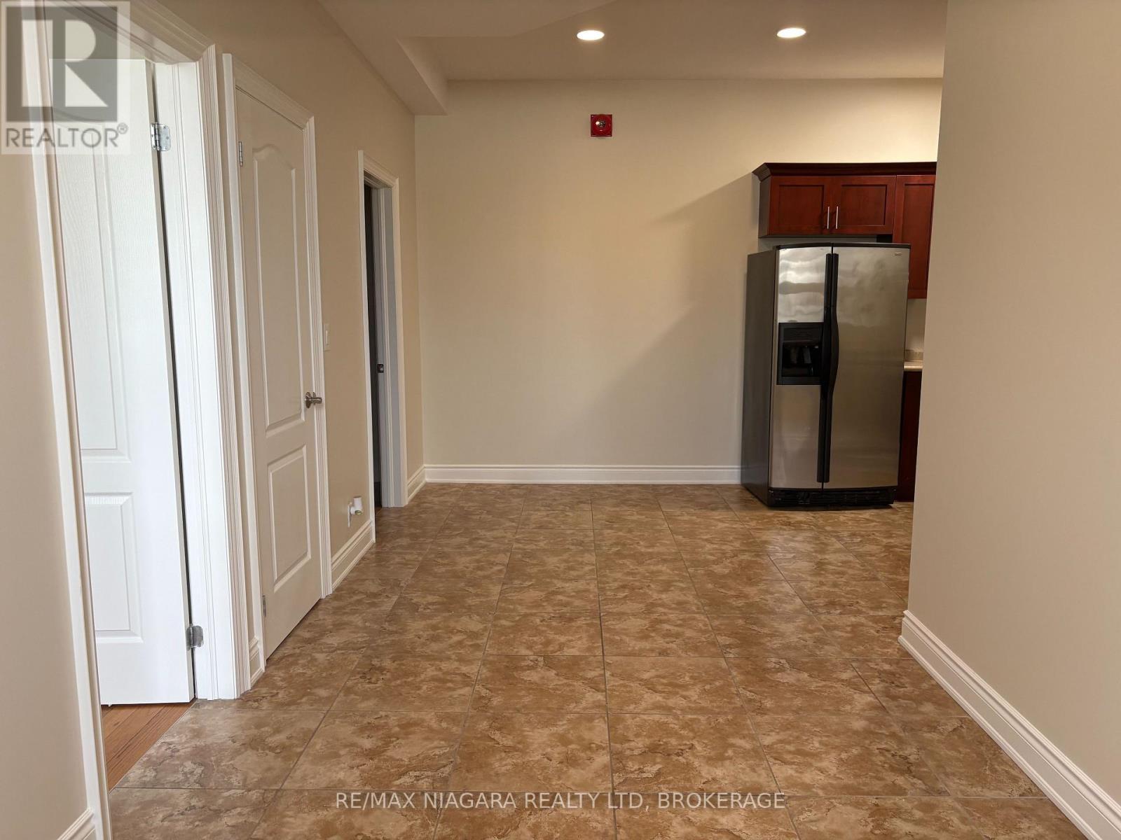 3 - 320 Ridge Road N, Fort Erie, Ontario  L0S 1N0 - Photo 2 - X13811614