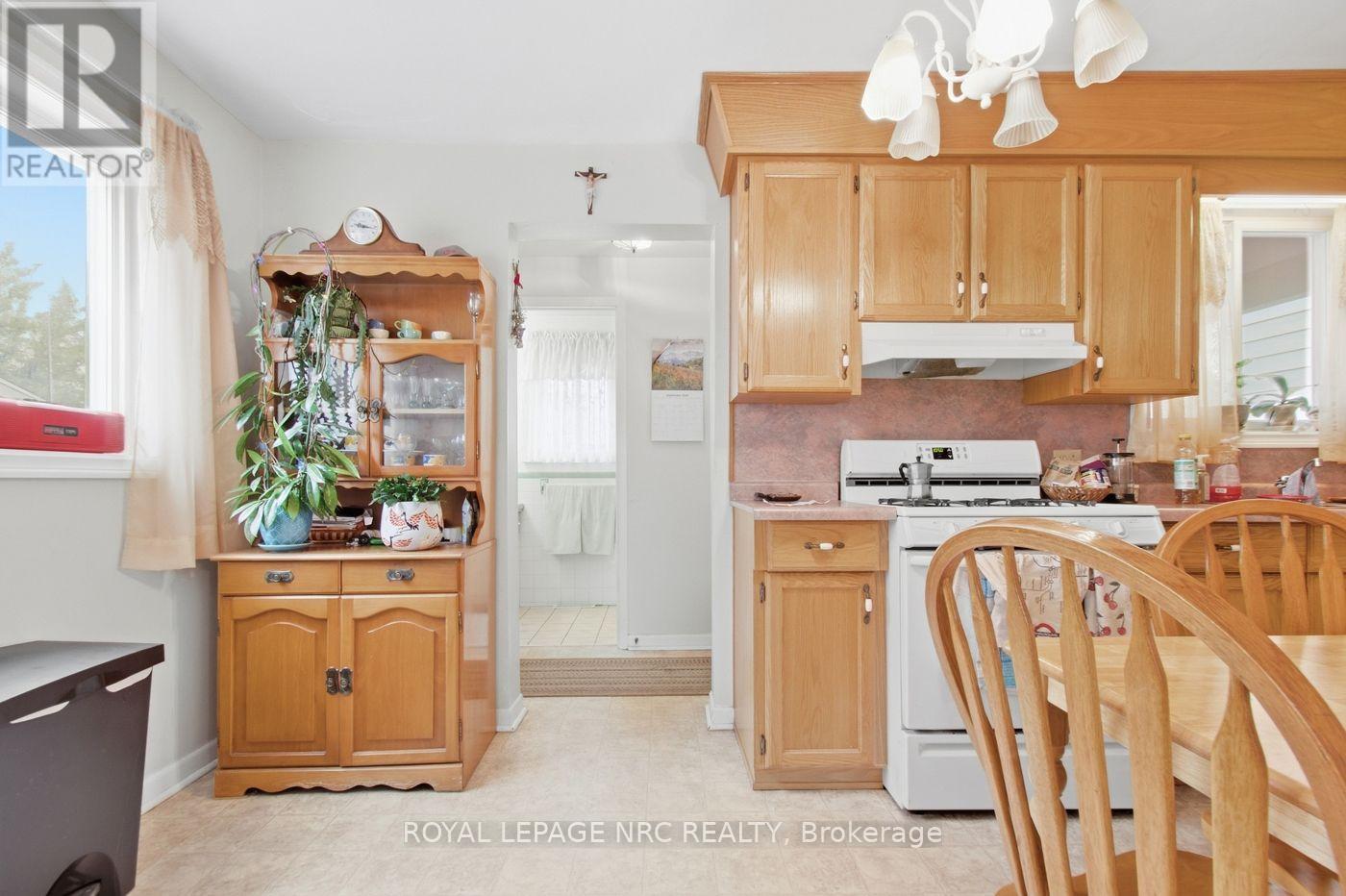 24 Fifth Street, Welland, Ontario  L3B 4Z3 - Photo 8 - X13811684
